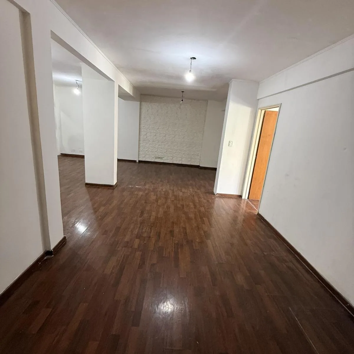 Departamento de 3 ambientes al frente en Parque Chacabuco