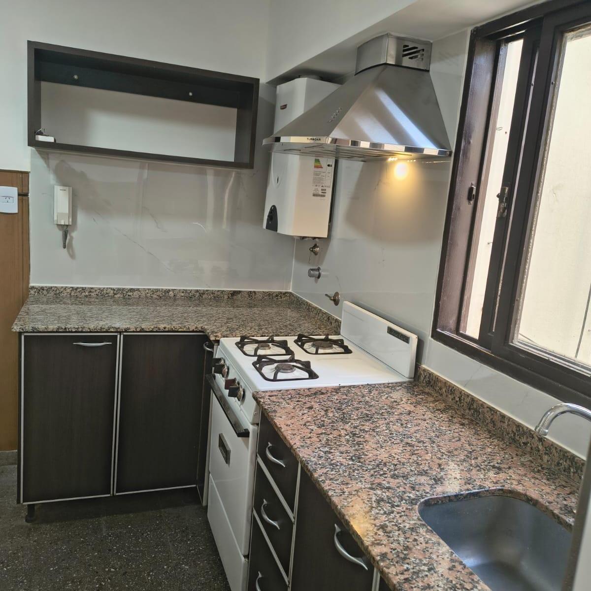 Departamento de 3 ambientes al frente en Villa Riachuelo