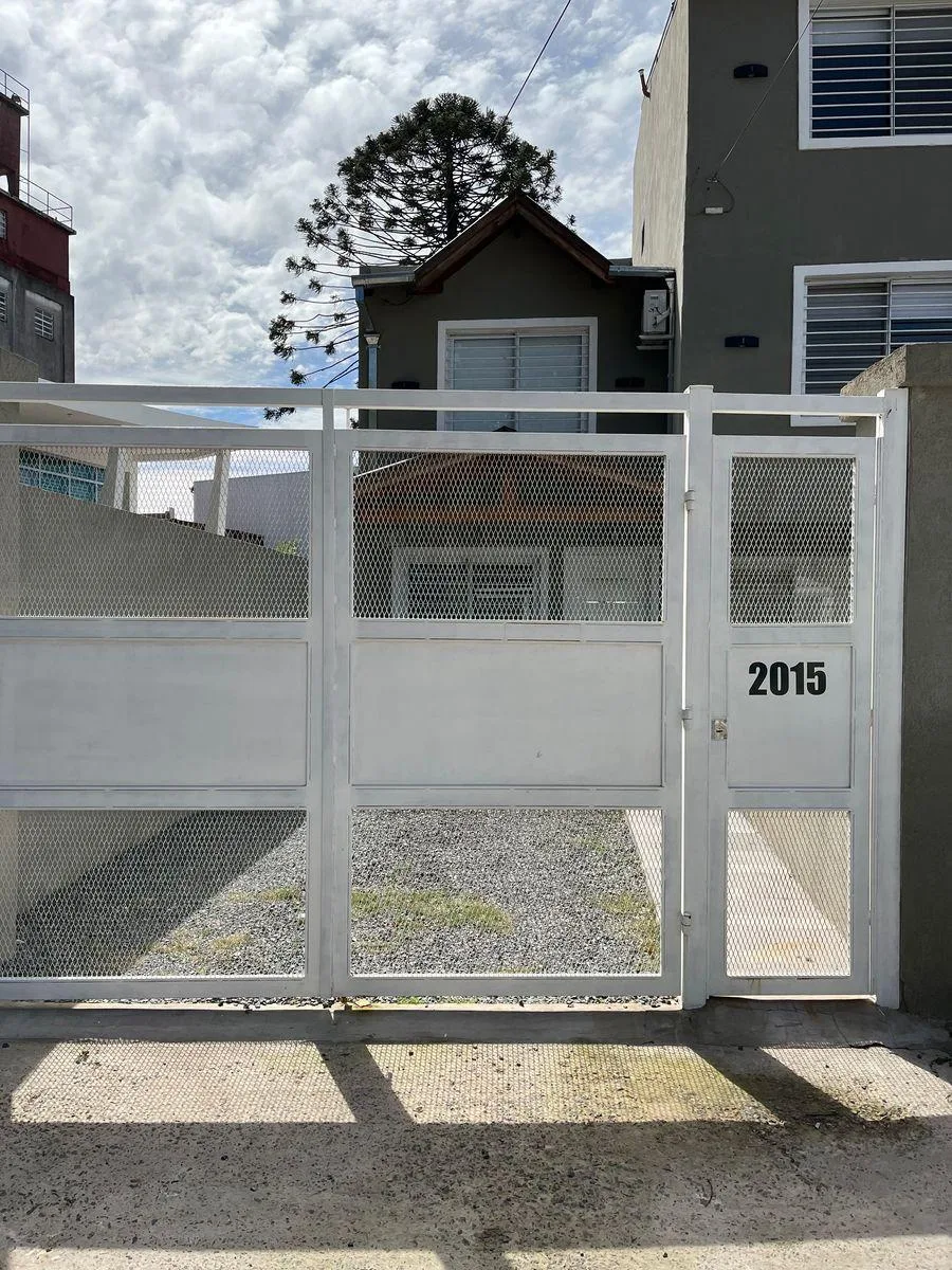 Apartamento duplex de 4 ambientes com 3 dormitórios em Hurlingham