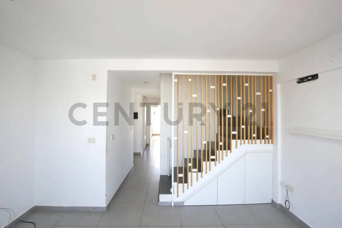 Apartamento tipo triplex de 2 dormitórios em La Plata