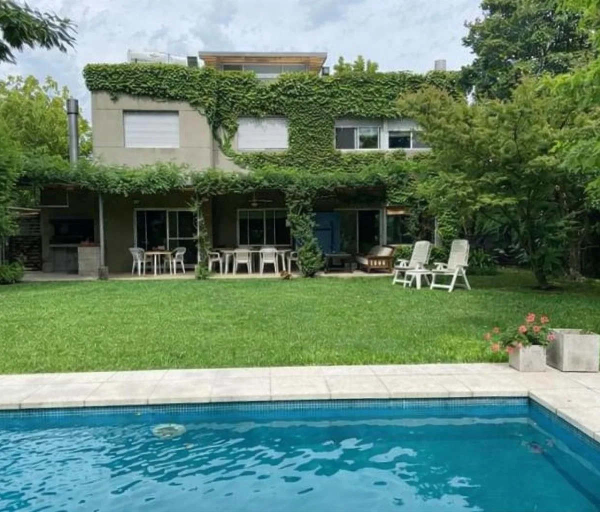 Дом с 4–5 спальнями в Tigre, Solares del Talar