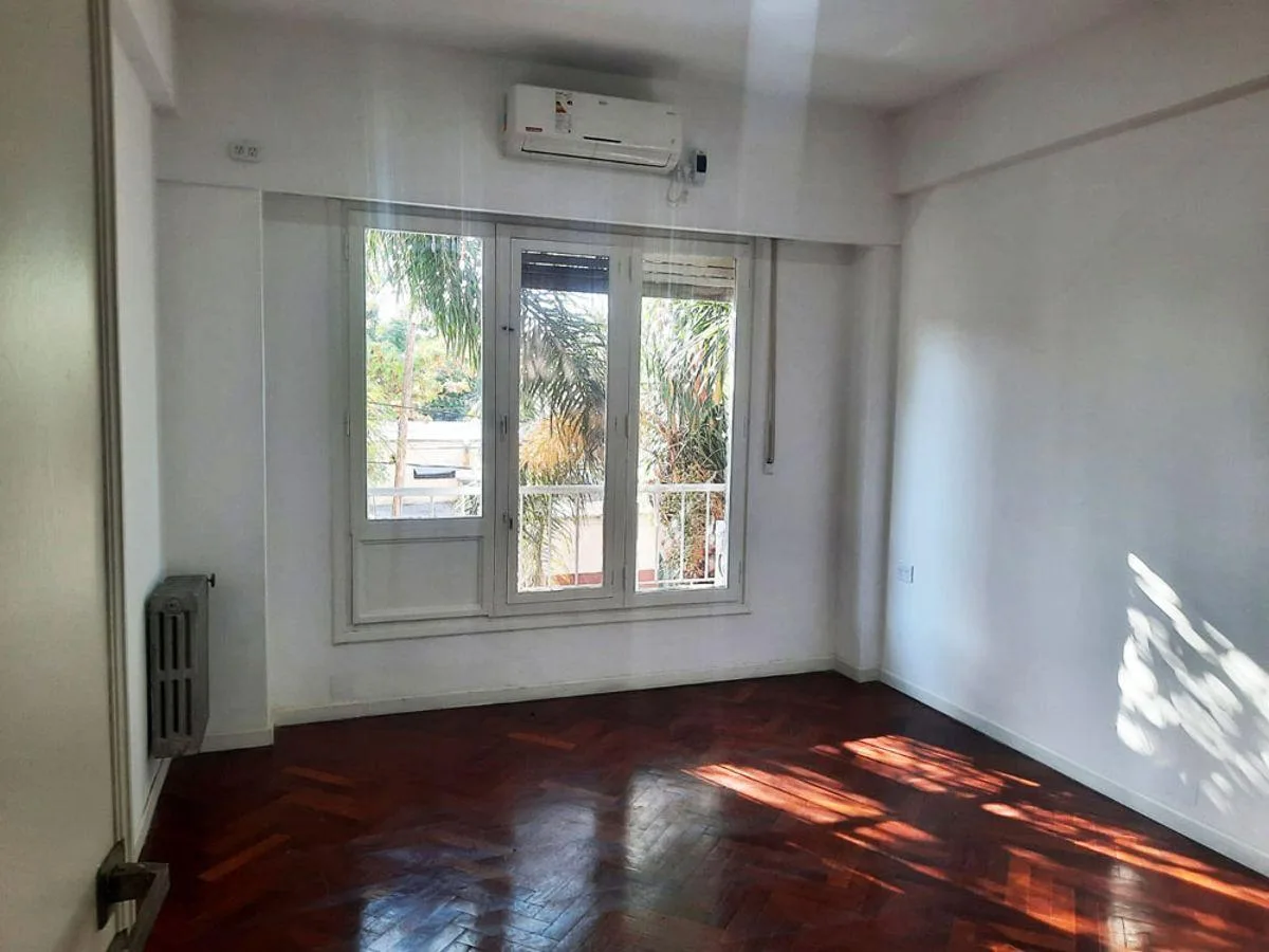 Квартира-студия в Tigre с видом на улицу