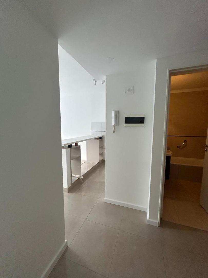 Studio apartment with balcony in Almagro