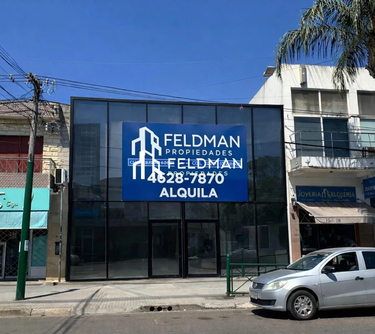 Commercial premises with private rear yard in Ituzaingó