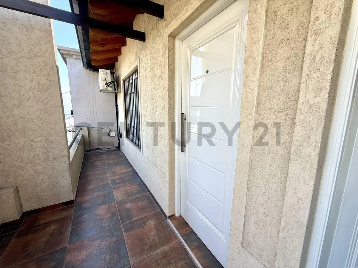 Kitnet em Ituzaingó com varanda e área de lavanderia