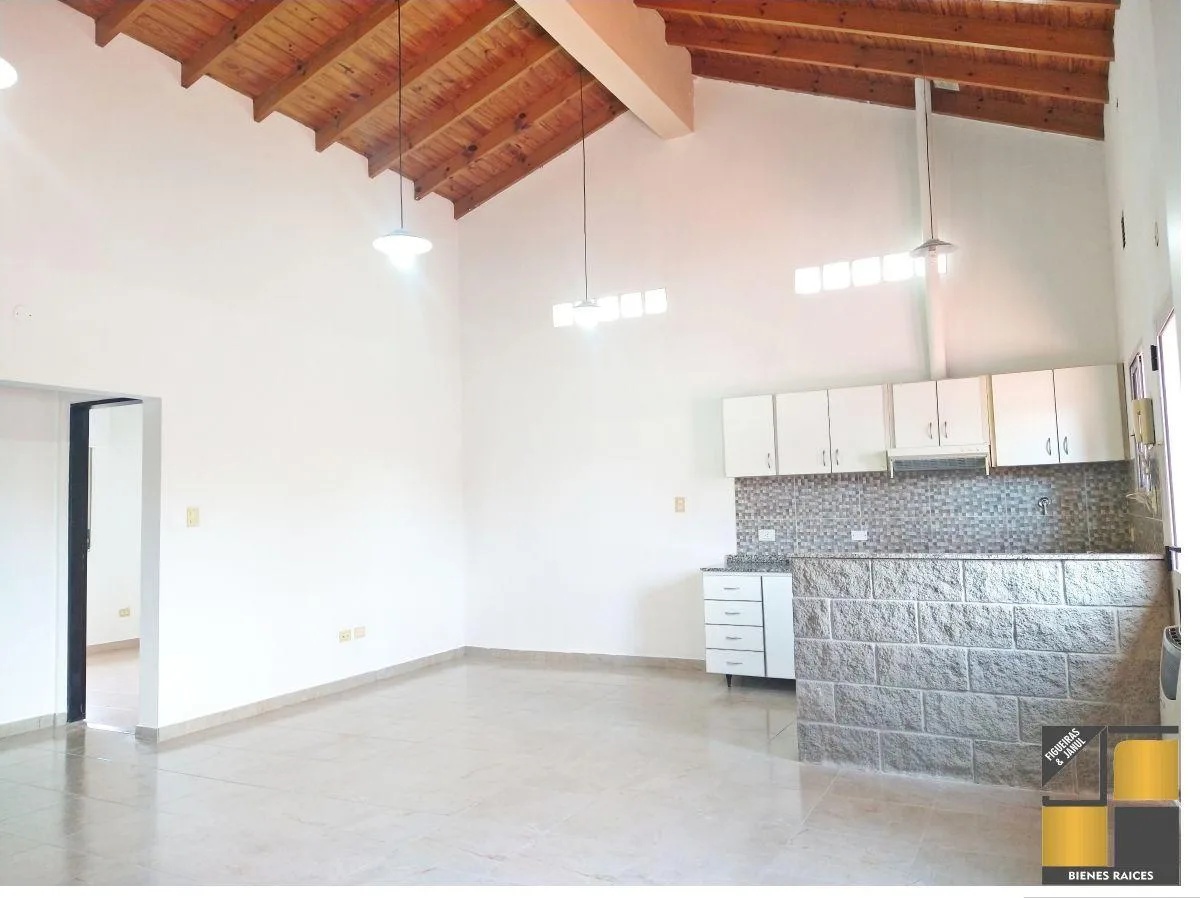 Two-bedroom apartment on Av. Rivadavia in Lanús