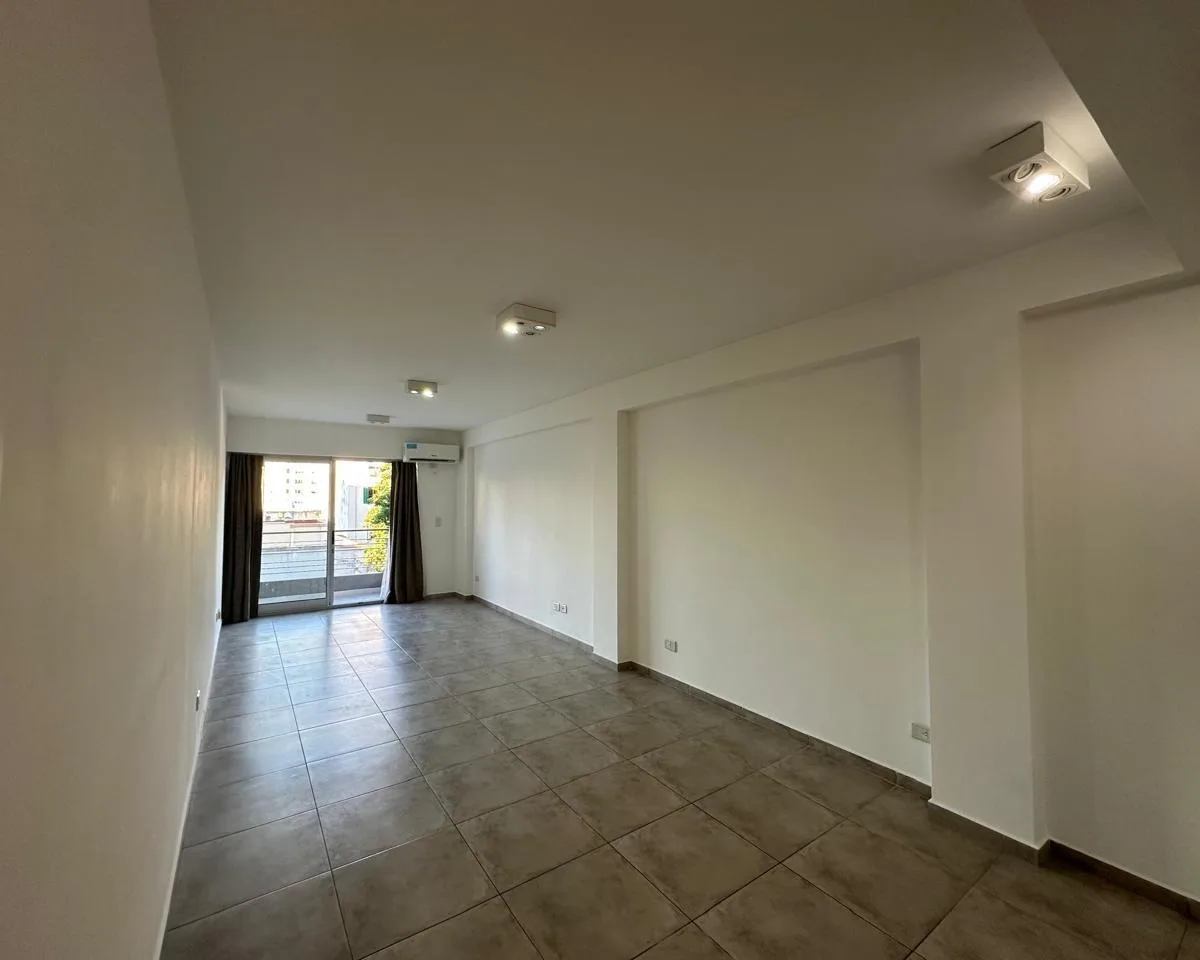 Monoambiente de 31,24 m² con balcón en Monserrat