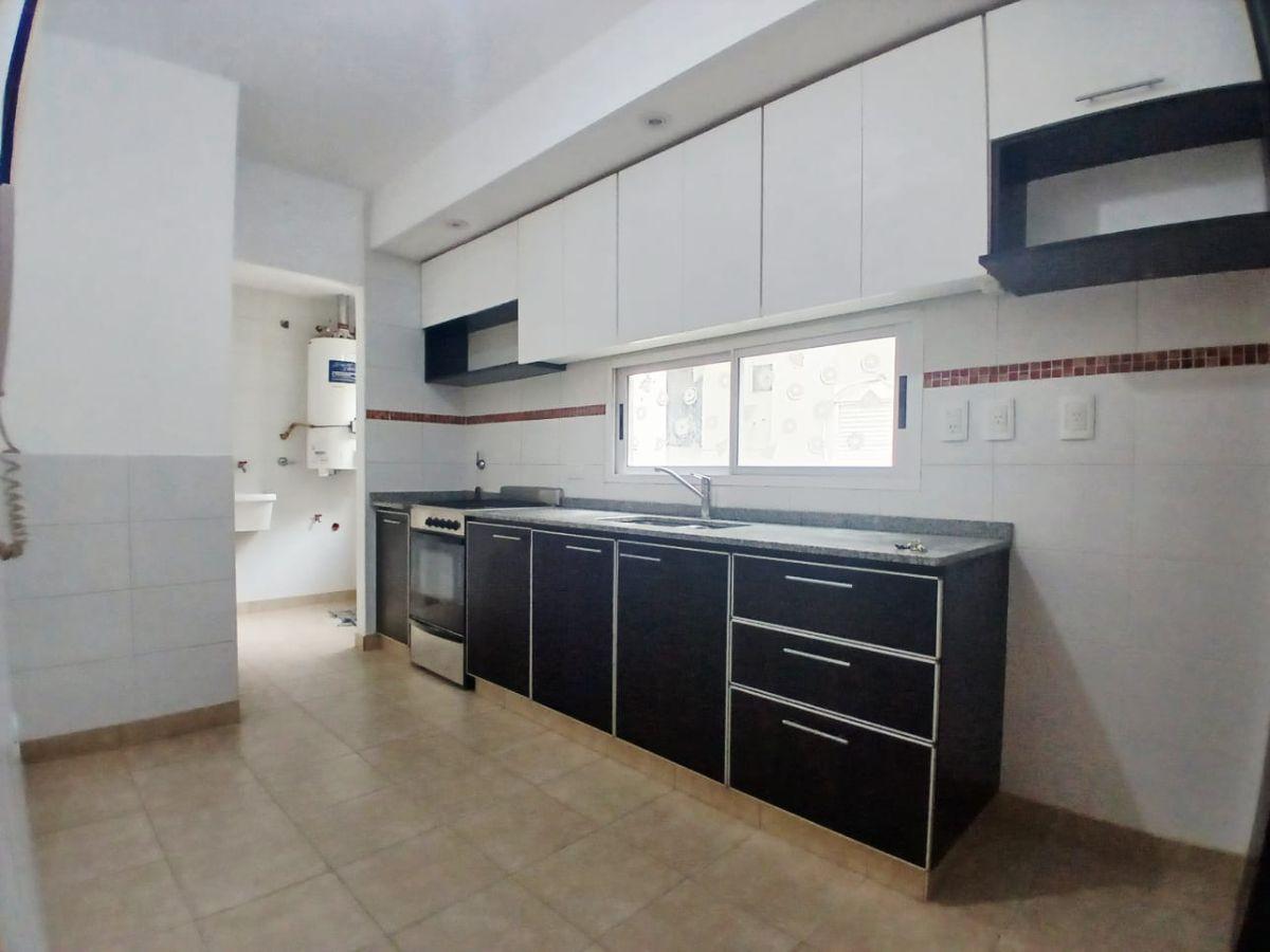 Квартира с 2 спальнями и балконом в Tres de Febrero