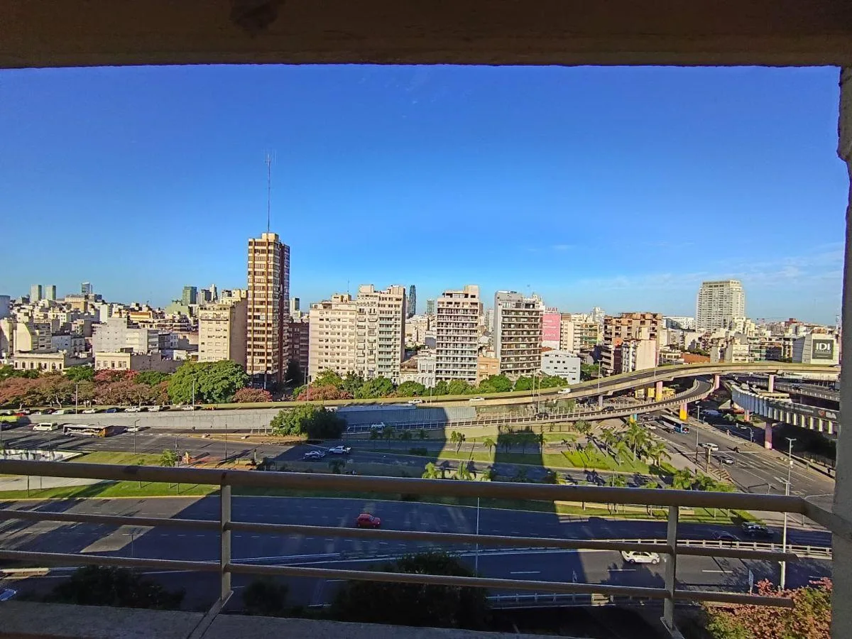 Studio apartment in Monserrat with balcony