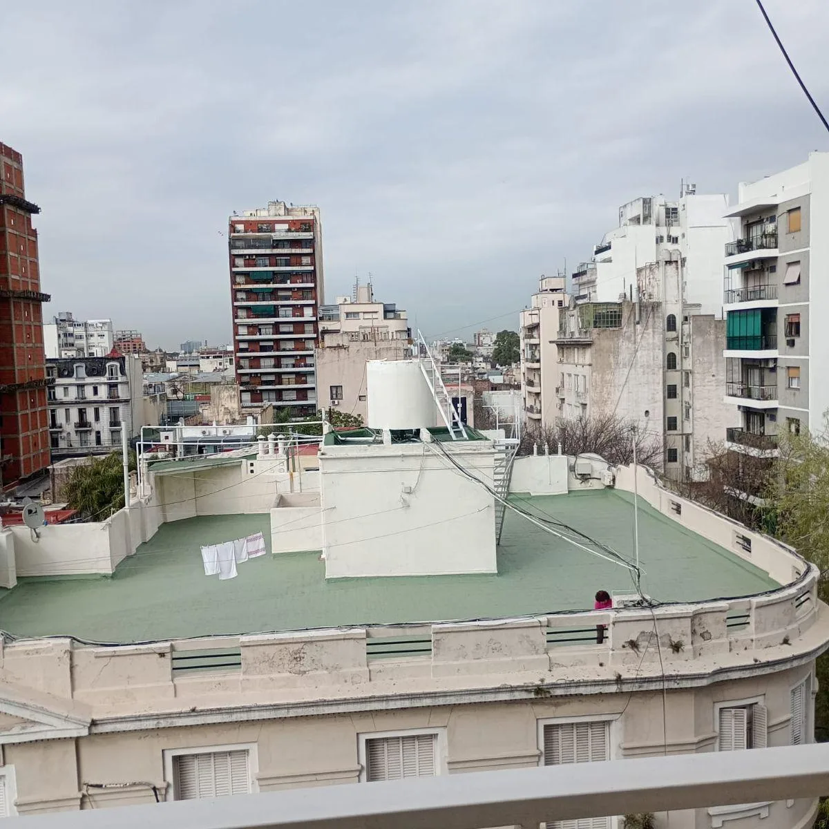 Kitnet com varanda em Monserrat