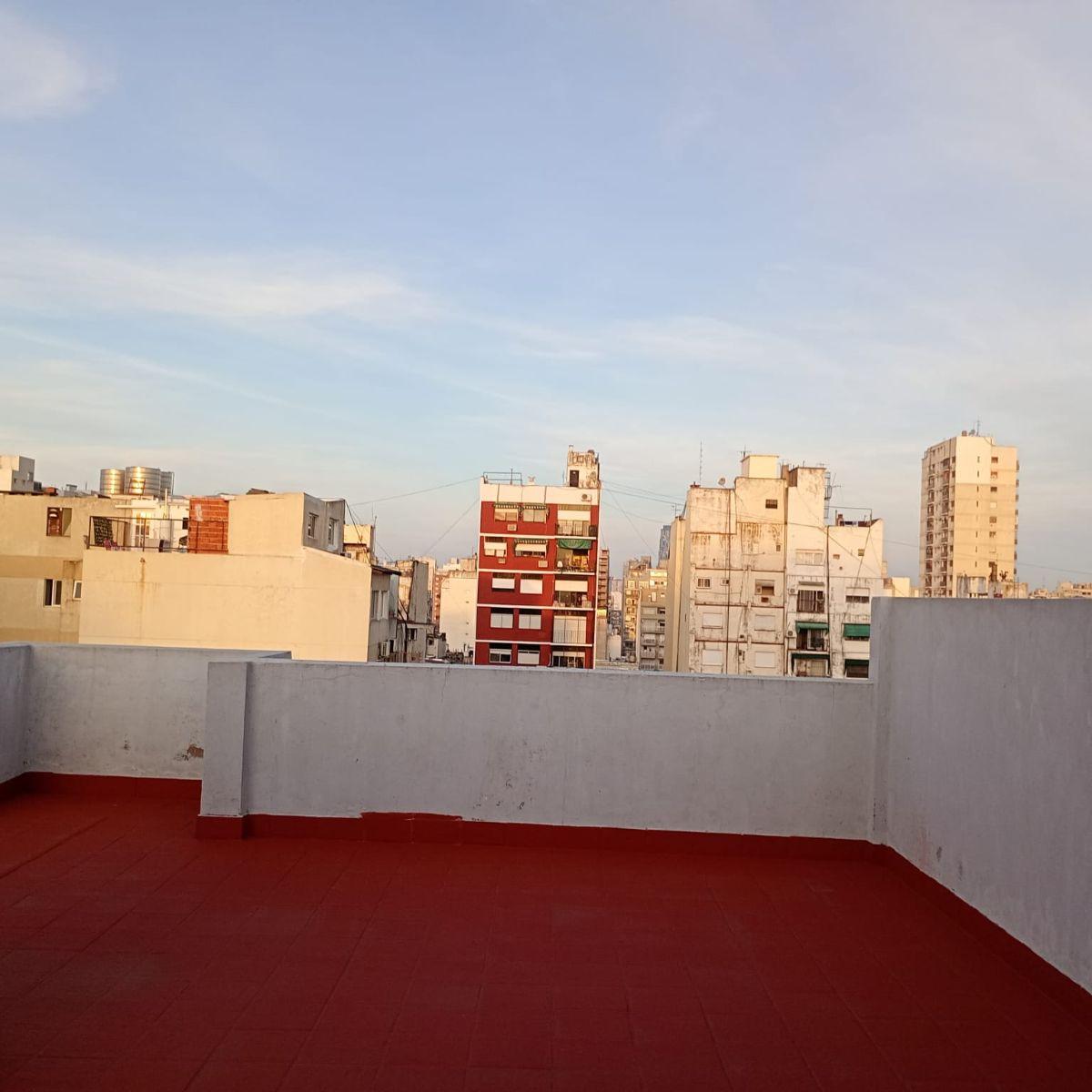 Kitnet de um ambiente com varanda e churrasqueira em Constitución