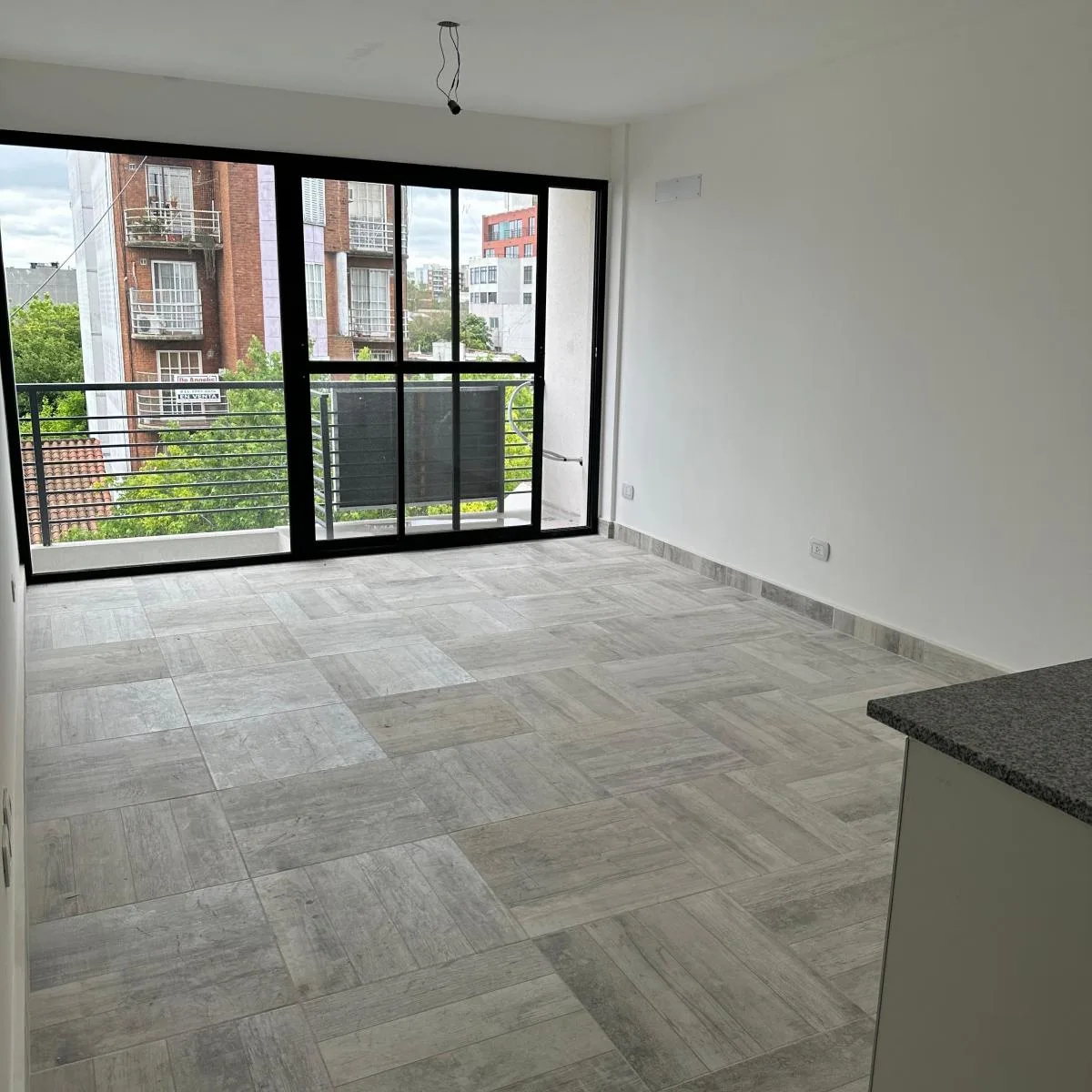 Kitnet em Morón no centro