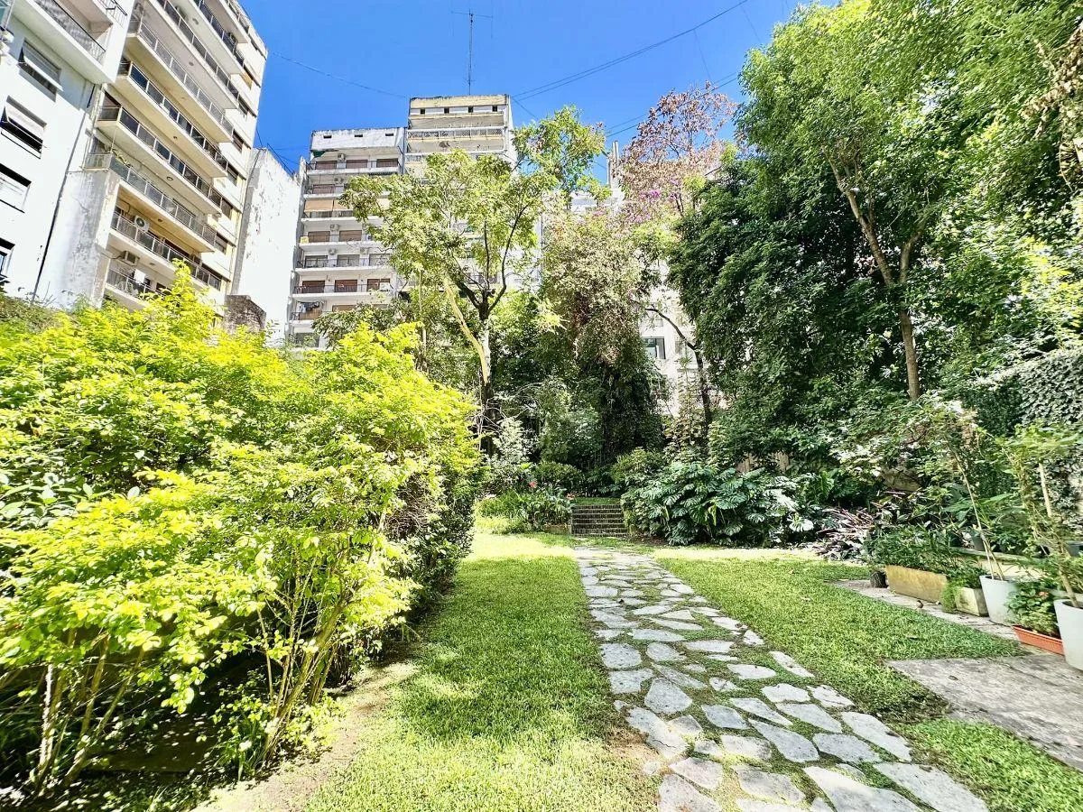 Apartamento de 2 dormitórios no contrafrente em Retiro
