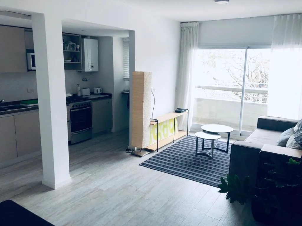 Трёхкомнатная квартира с балконом и террасой в Belgrano