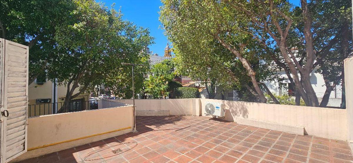 Дом с 2 спальнями, патио и террасой в Saavedra