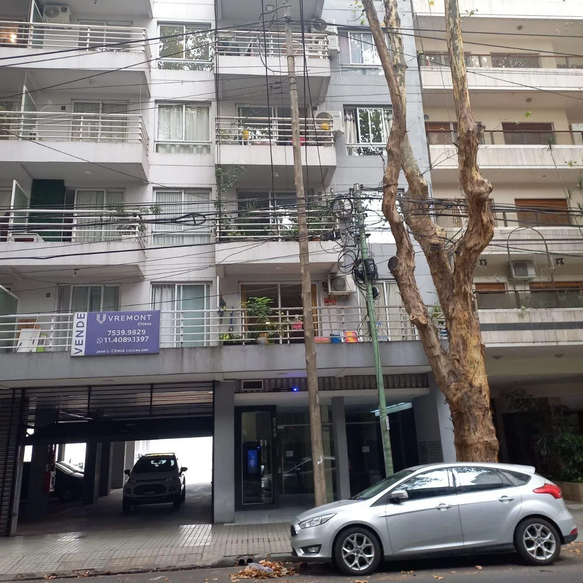 Квартира-студия с балконом в Flores