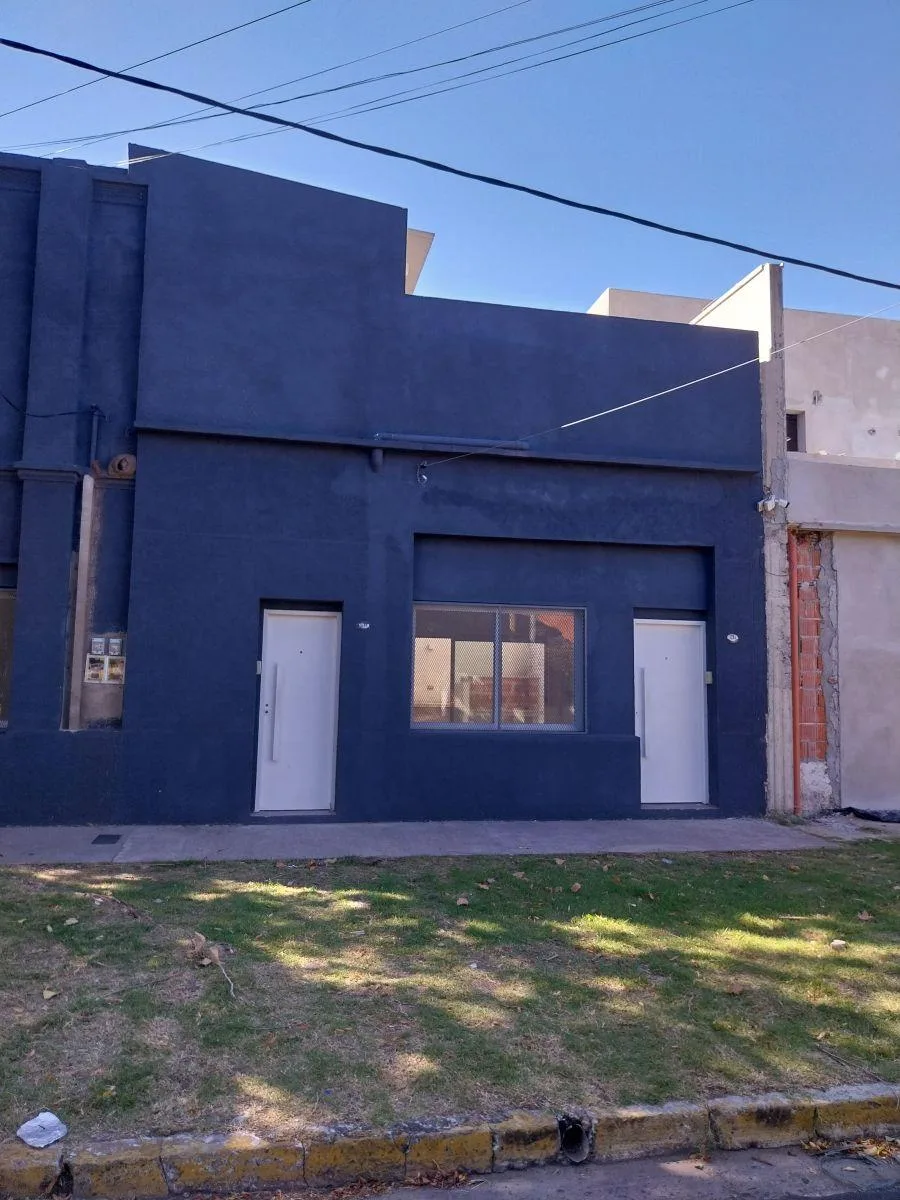 Two-bedroom ground-floor apartment in Lomas de Zamora