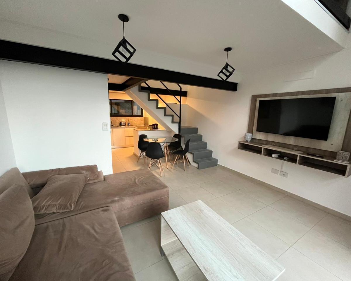 Apartamento mobiliado de três ambientes em Caballito