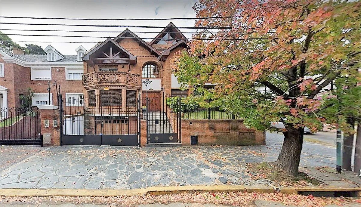 Casa para locação com 4 dormitórios em Vicente López