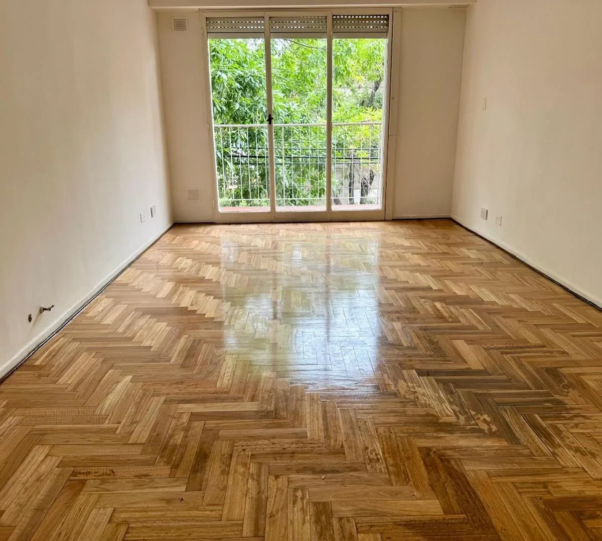 Departamento de 2 ambientes en Caballito, frente con balcón