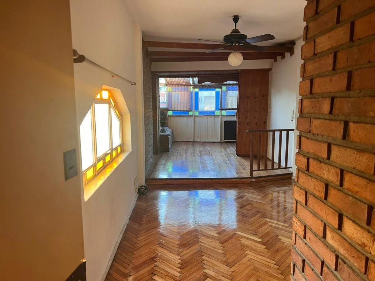 Apartamento de dois ambientes com varanda e churrasqueira em Palermo