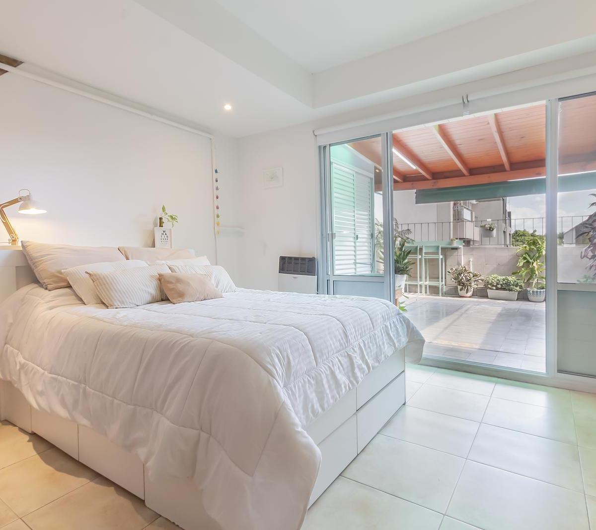 Меблированная квартира-студия с патио в Villa Devoto