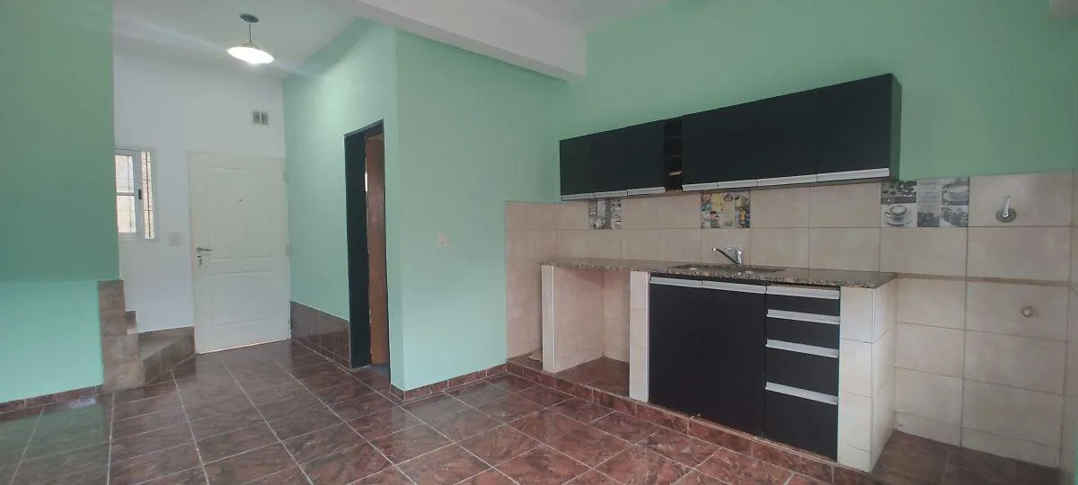 Alquiler Duplex Disponible, 2 Dorm., a 200 m. Aprox de Av Thevenet
