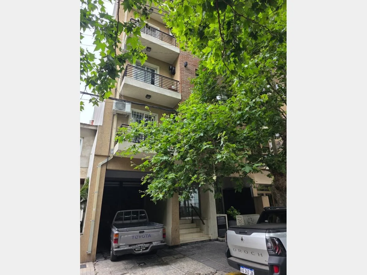 Monoambiente divisible con balcón en Ramos Mejía