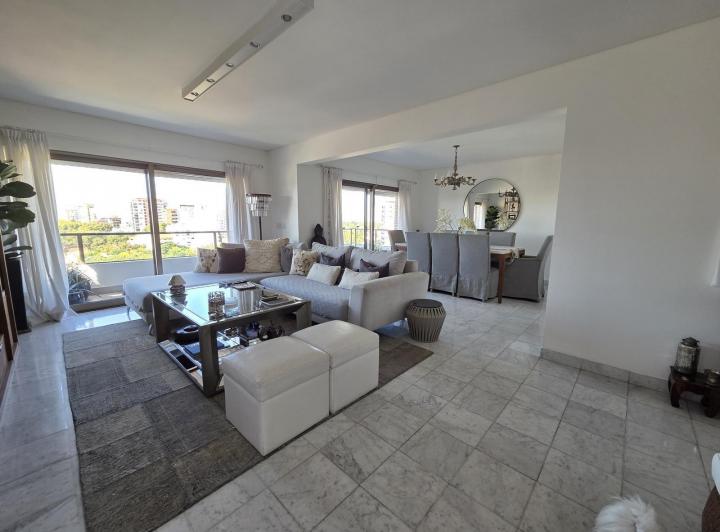 Видовая квартира с 3 спальнями в Acassuso