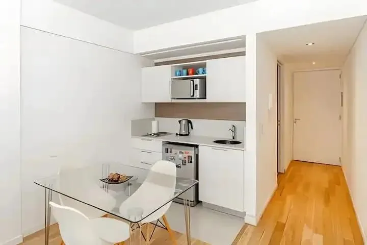 Kitnet mobiliada no 7º andar em Palermo