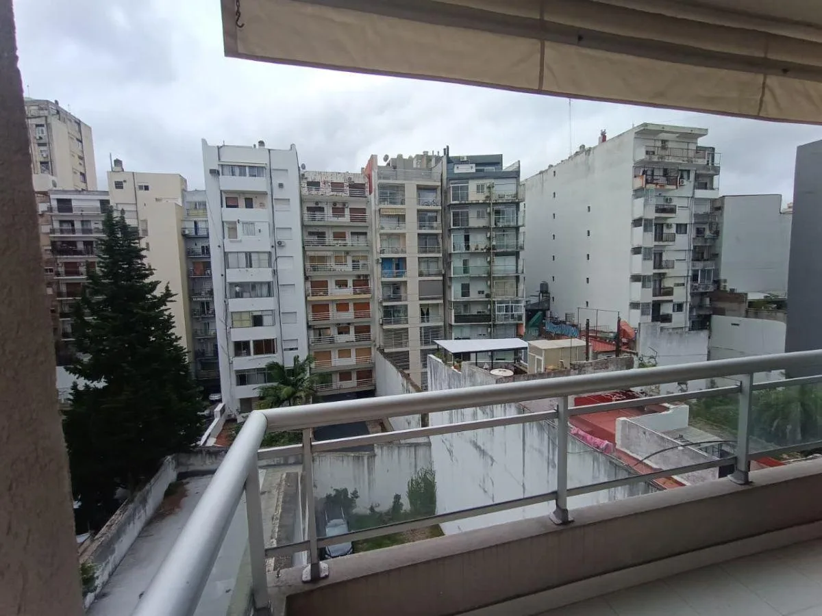 Studio apartment with balcony on the 5th floor in Palermo