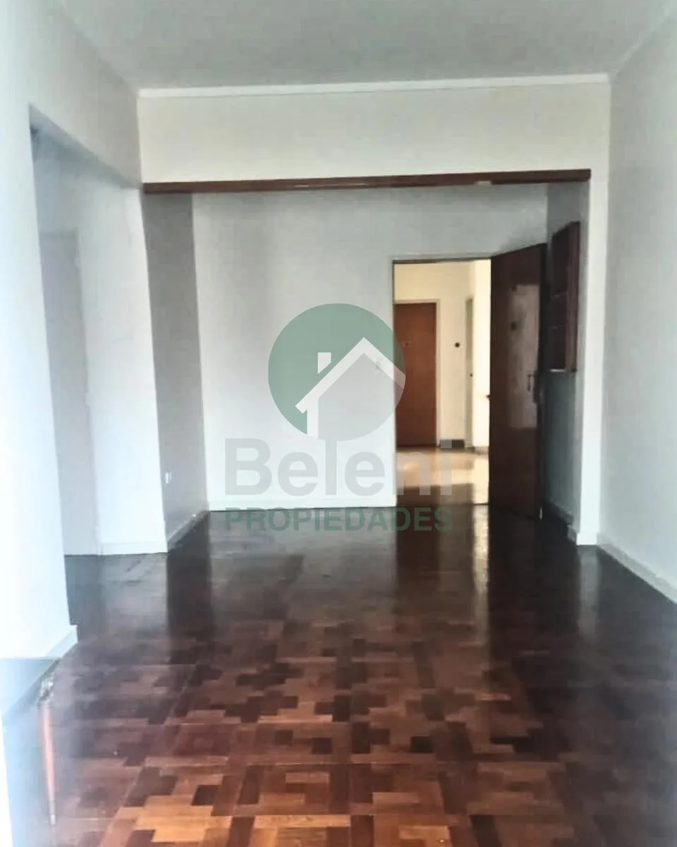 Apartamento de dois ambientes em Monserrat