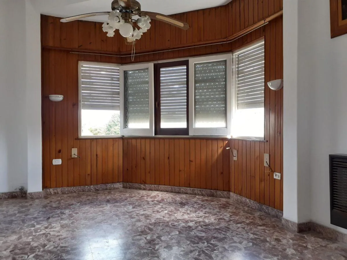 Acepta Perrito Casa en PH 1º Piso 4 Amb C/ Patio Cubierto Sin Expensas