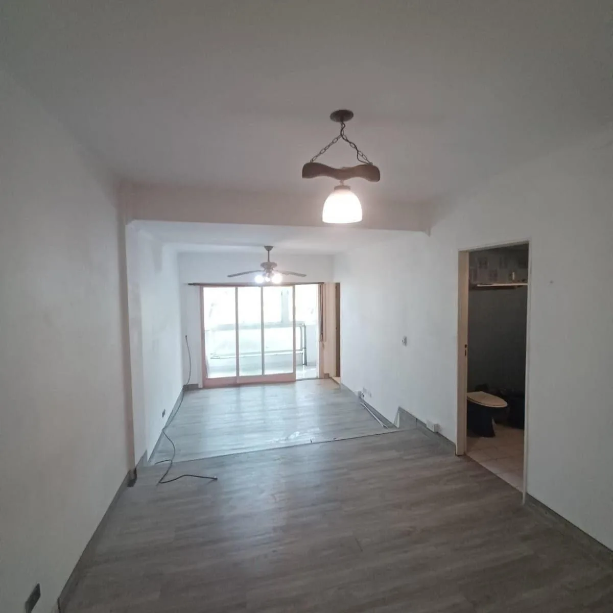 Monoambiente divisible con balcón cerrado en Villa Ortúzar