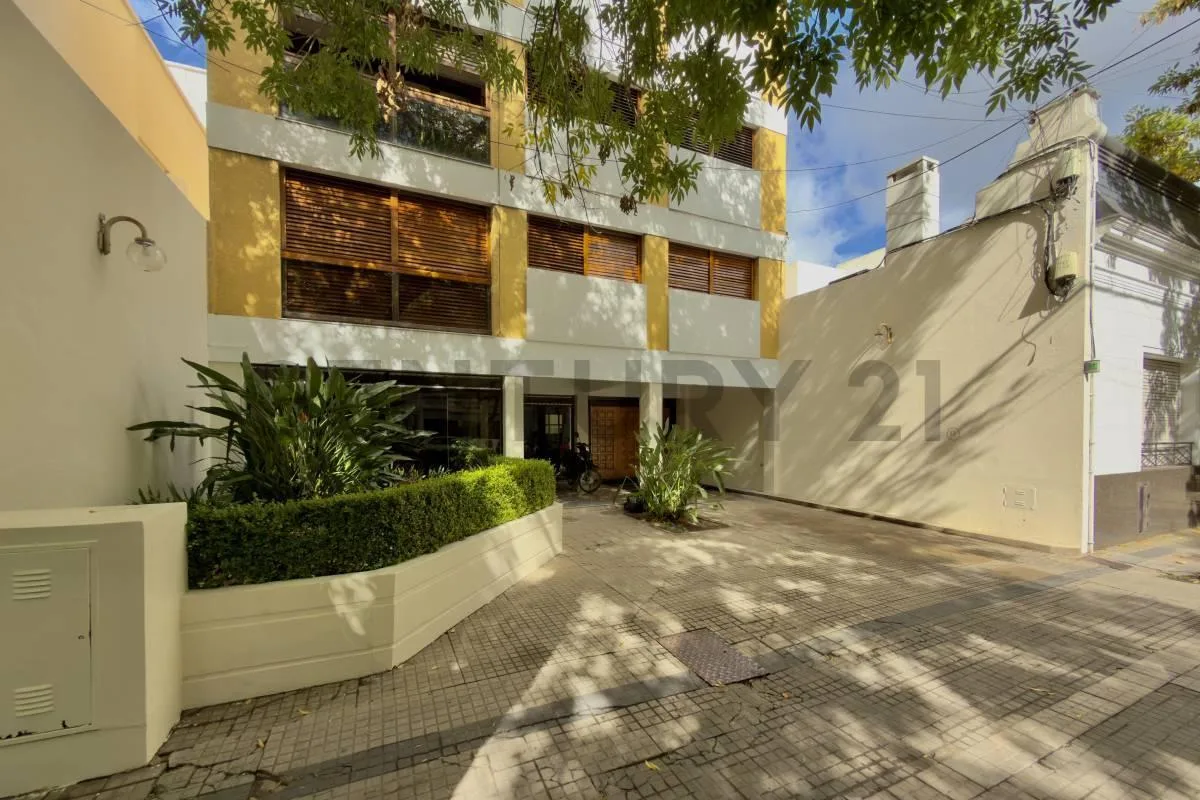 Apartamento de 3 dormitórios com vaga de garagem em La Plata