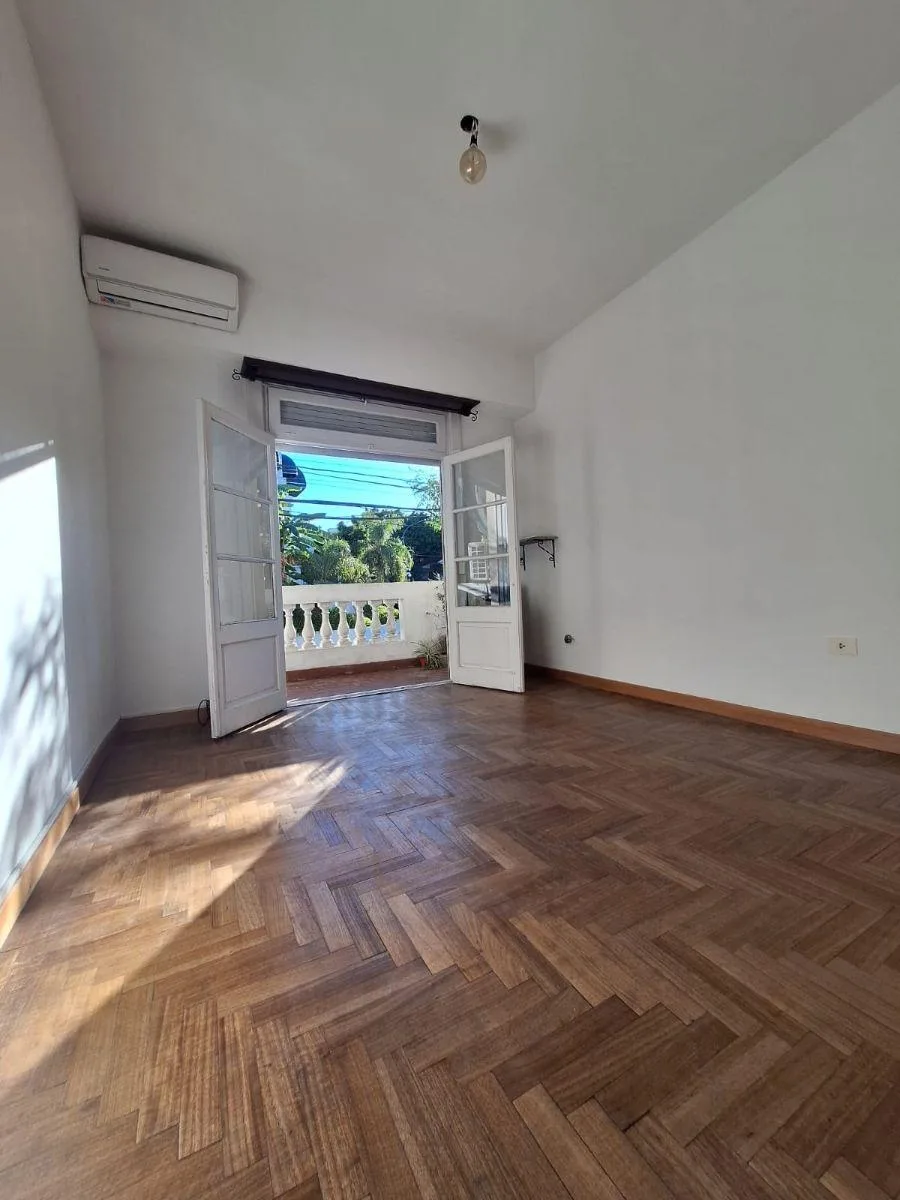 Two-room apartment with balcony in Núñez