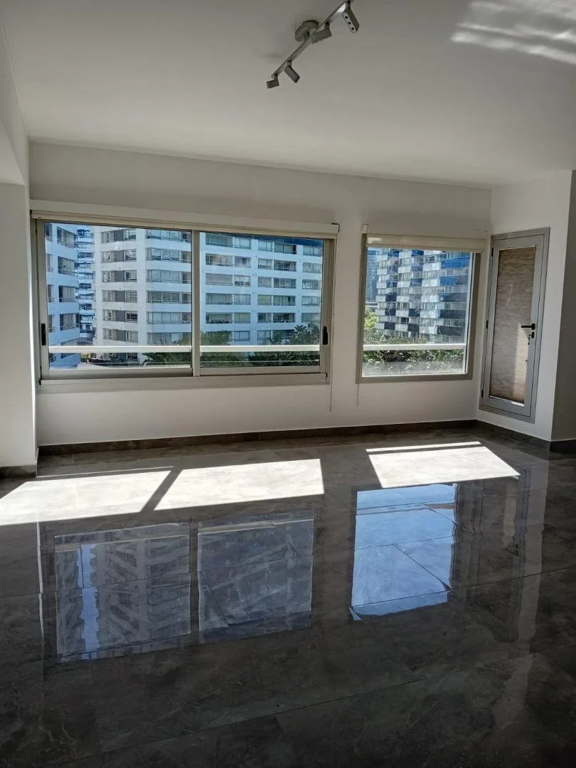 Kitnet de 47 m² com vaga de garagem em Puerto Madero