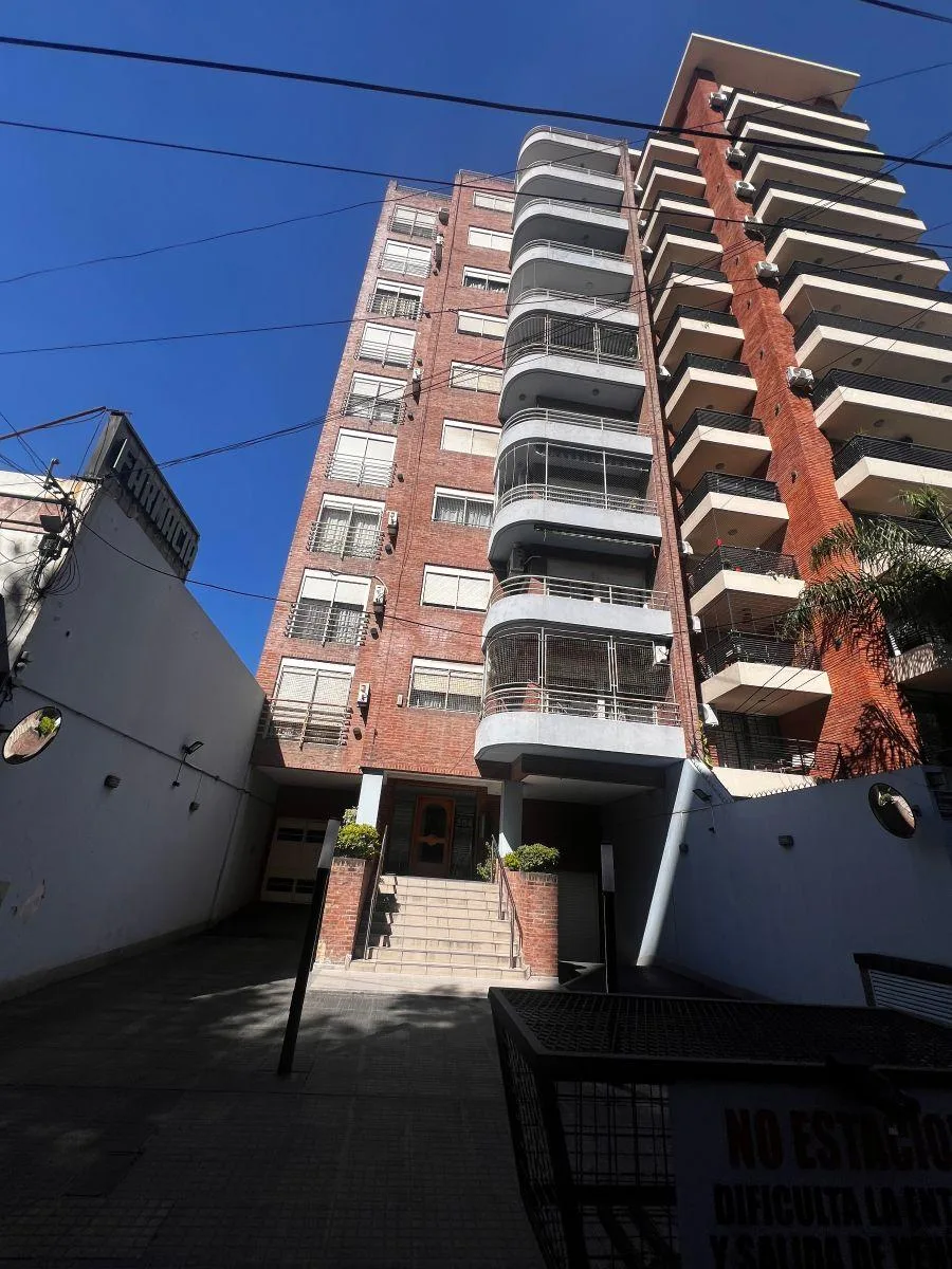 Studio apartment in Lanús with private patio