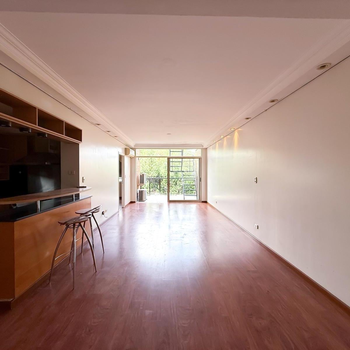 Apartamento de 1 dormitório em Martínez no complejo Cap Ferrat