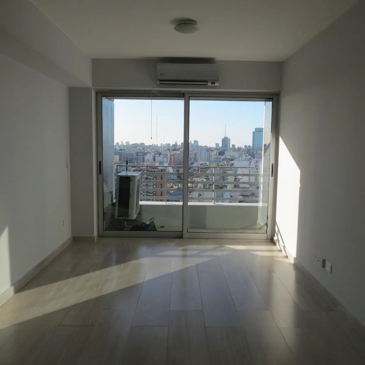 Apartamento de dois ambientes sem mobília em San Telmo