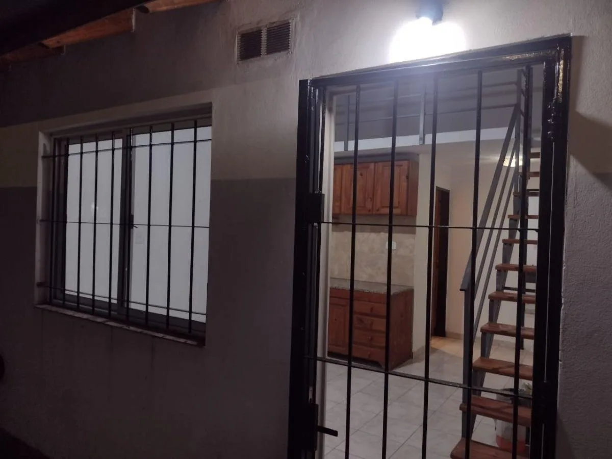 Dúplex de 2 ambientes con lavadero en Hurlingham