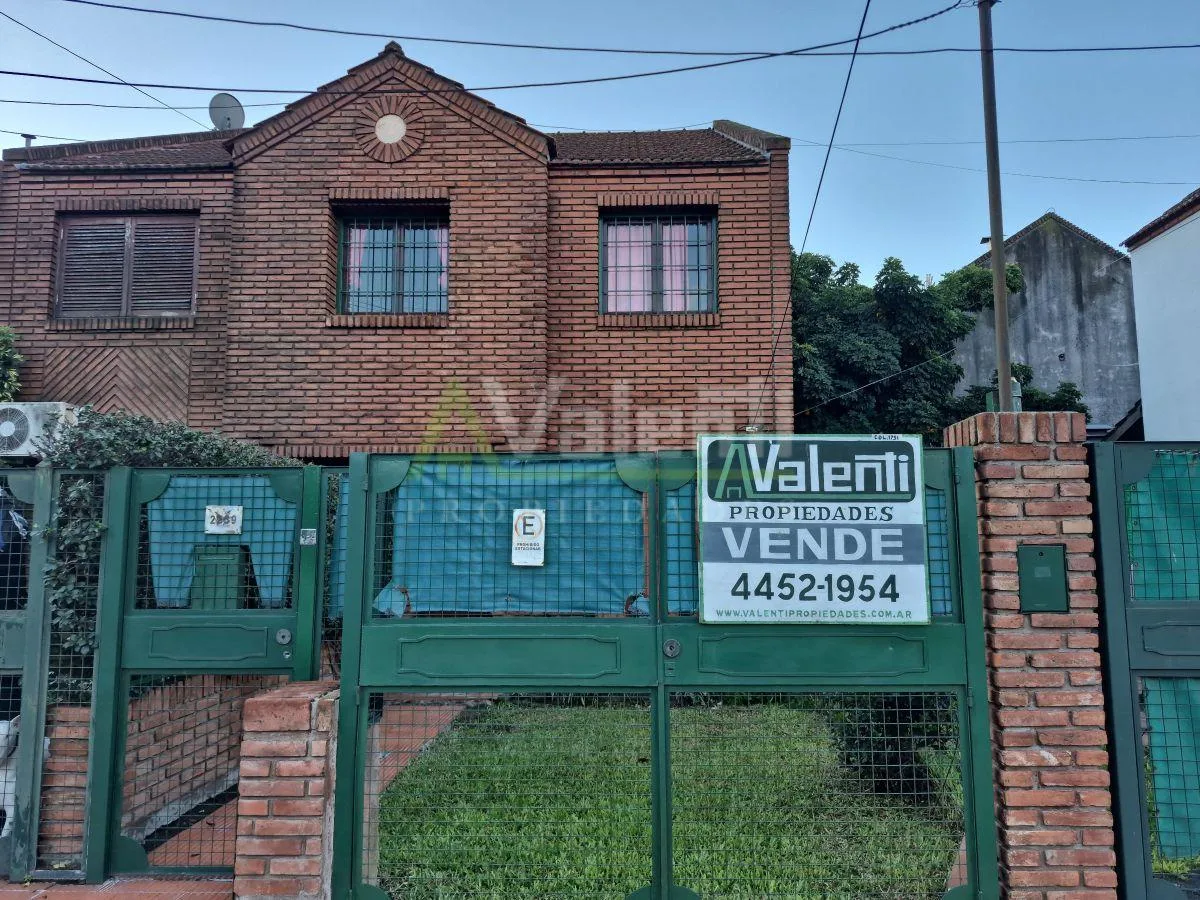 Дуплекс с 3 спальнями, двориком и (закреплённым) парковочным местом в Hurlingham