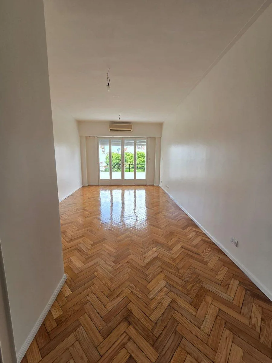 Departamento de 4 ambientes reciclado en Villa Ortúzar