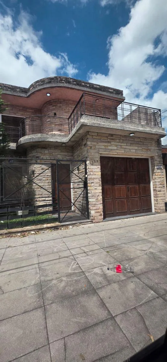 House for rent in Caseros