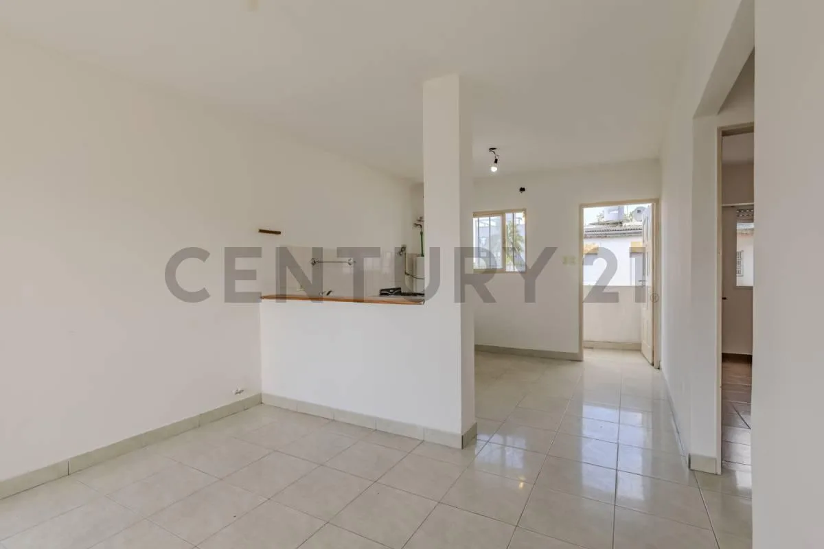 Apartamento com 2 dormitórios na Av. 60 e 128