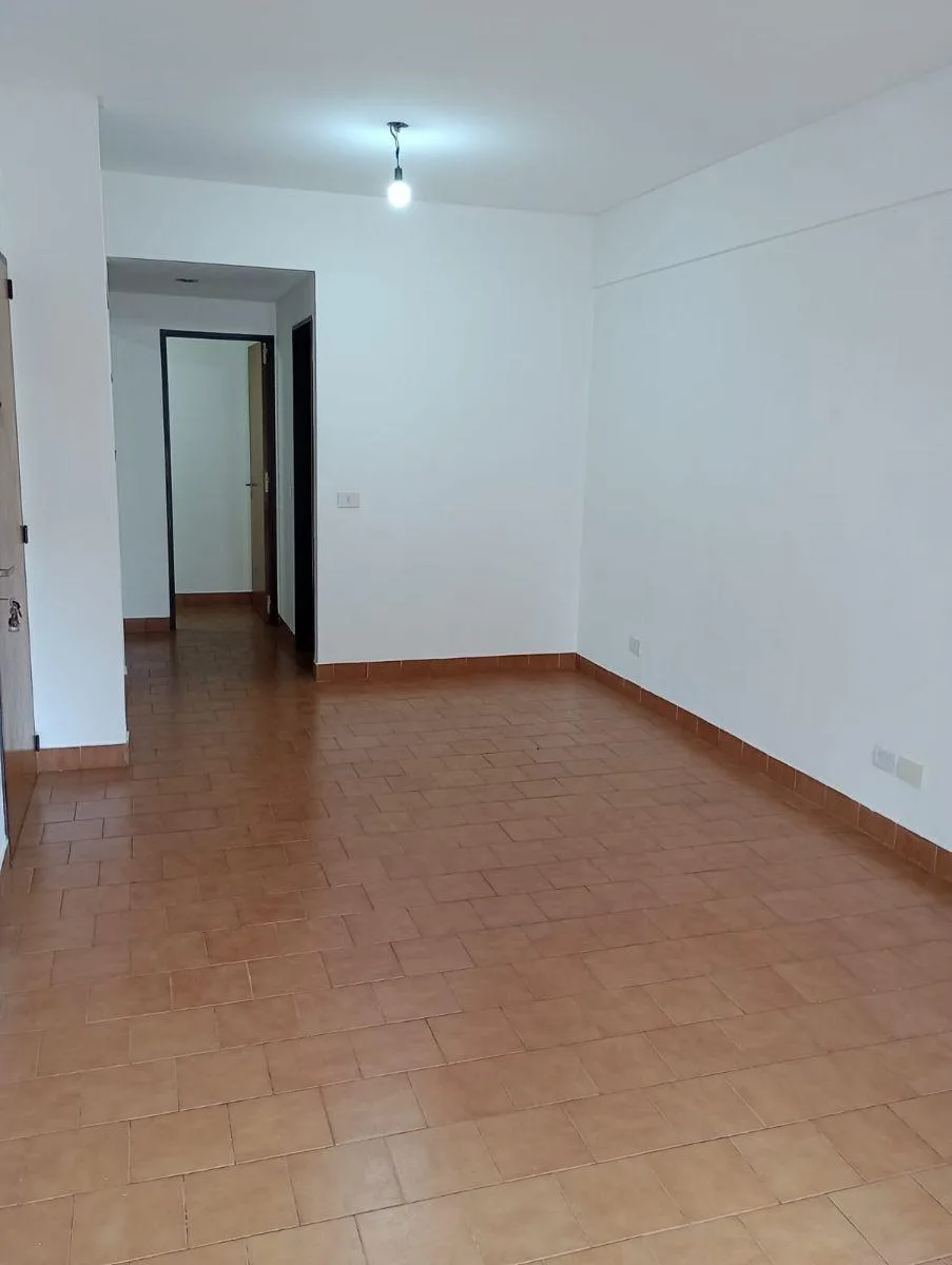 One-bedroom half-floor apartment in Quilmes