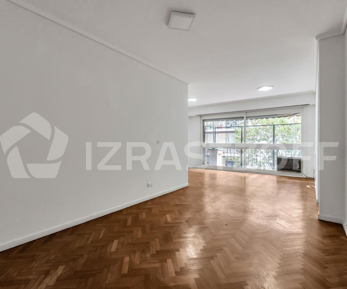 Three-bedroom apartment in Recoleta