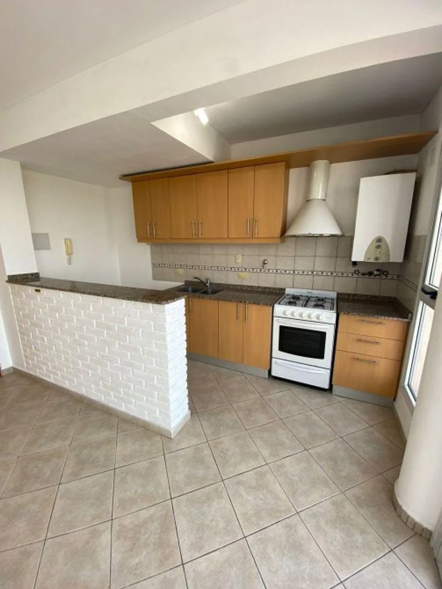 Departamento de 2 ambientes en alquiler en Monte Grande Centro
