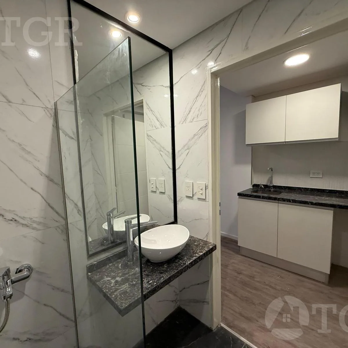 Kitnet novo (nunca habitado) em Monserrat