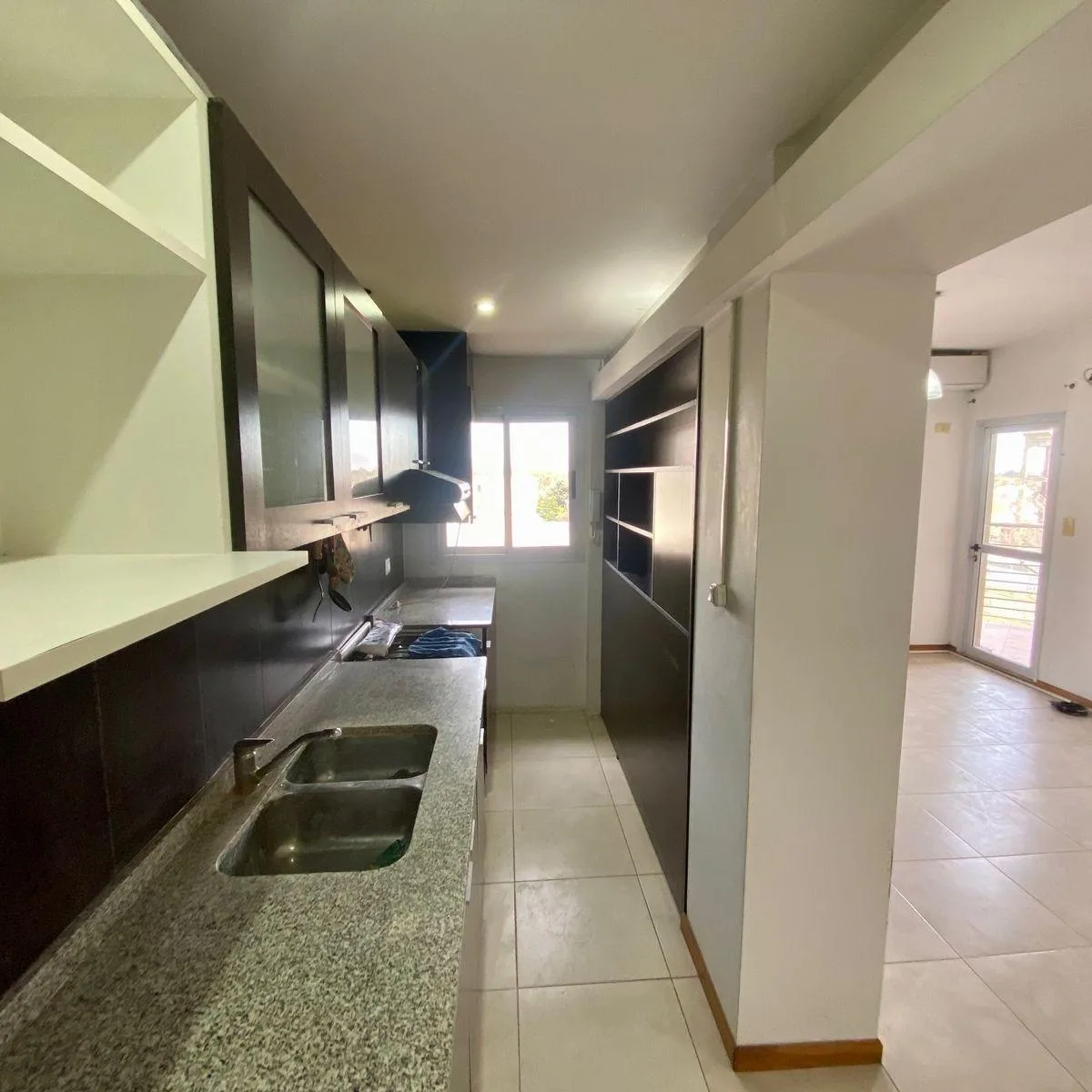 Departamento de 2 ambientes con cochera en San Miguel